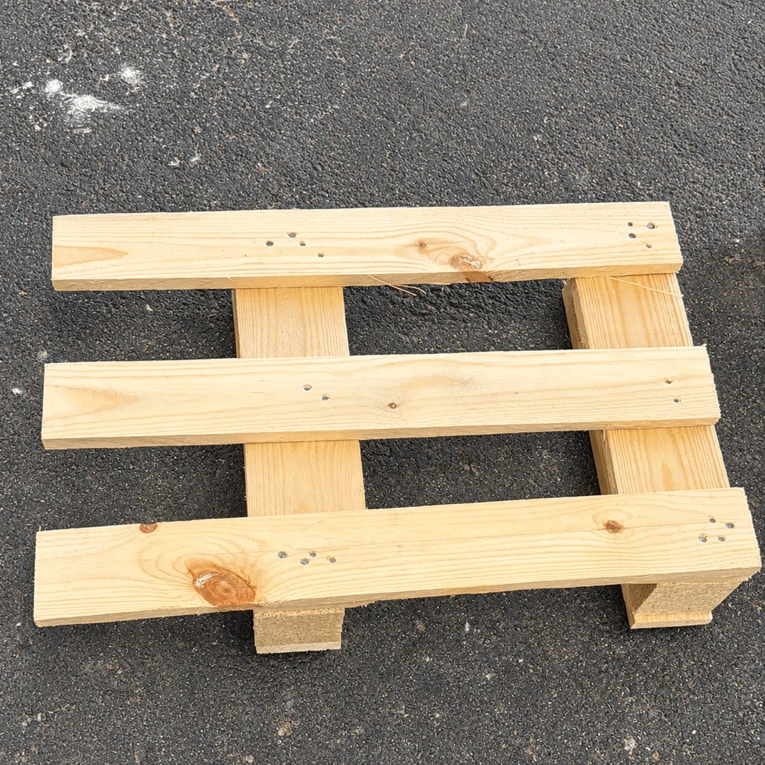 Kvartspall i måttet 600×400 mm hos Dala Pall & Emballage i Malung